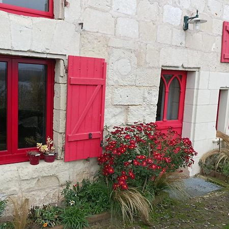 Gite Des Perreyeurs - Maison Troglodyte Avec Vue Sur Loire Montsoreau Værelse billede