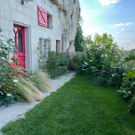 Gite Des Perreyeurs - Maison Troglodyte Avec Vue Sur Loire Montsoreau Eksteriør billede
